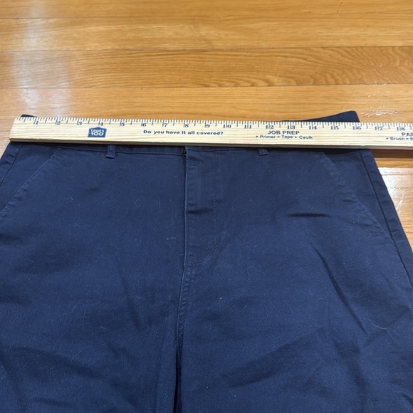 Old Navy boys built in flex short size 16 plus . - Picture 3 of 9